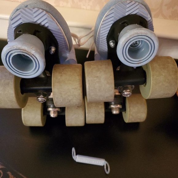 SOLD-Rare Puma Roller Kitty Skates w Key - Picture 3 of 9